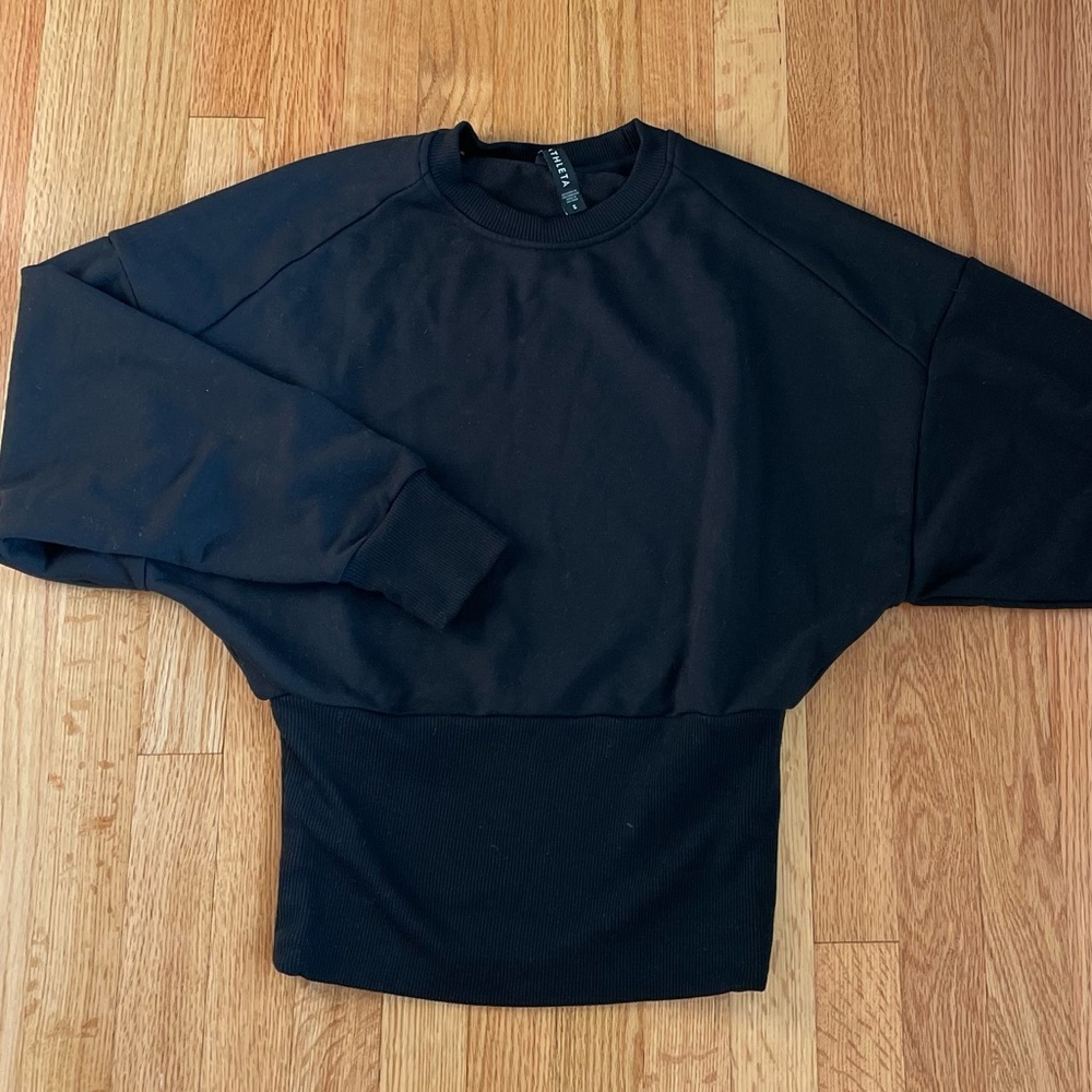 Black sweatshirt